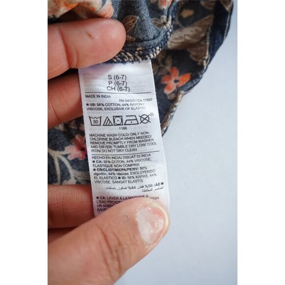 Old Navy Girl's Floral Smocked-Ruffle Long-Sleeve Top - Size S (6-7) - Picture 4 of 6